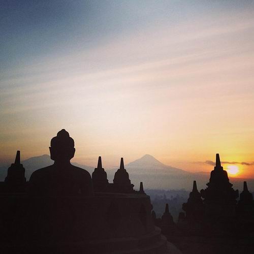 sunrise sunset borobudur