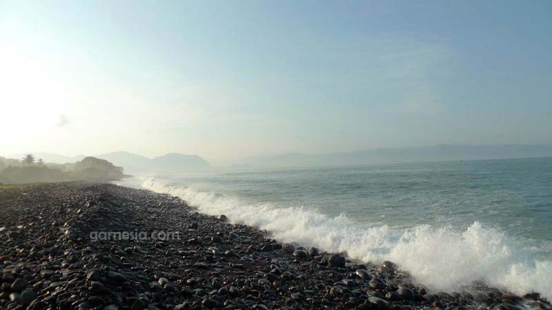Pantai Cimaja Sukabumi